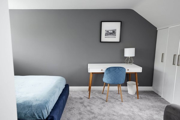 Quali sono i passi chiave per convertire un immobile commerciale in residenziale?